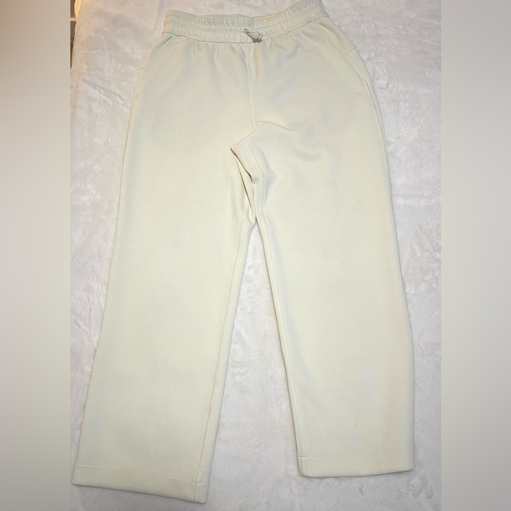 NWOT LULULEMON Dress Pants